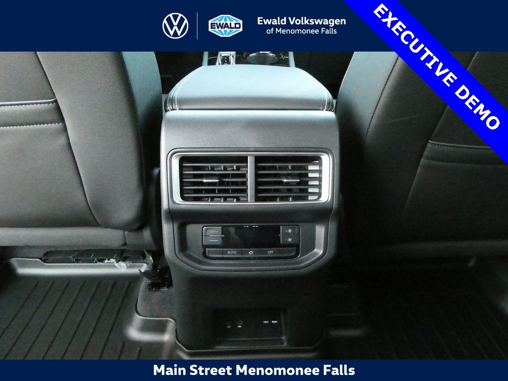 2025 Volkswagen Atlas 2.0T SE w/Technology 4MOTION