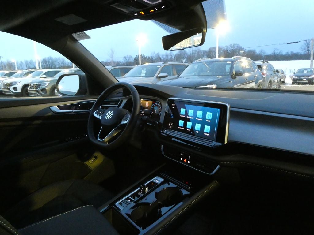 2026 Volkswagen Atlas Cross Sport 2.0T SE w/Technology