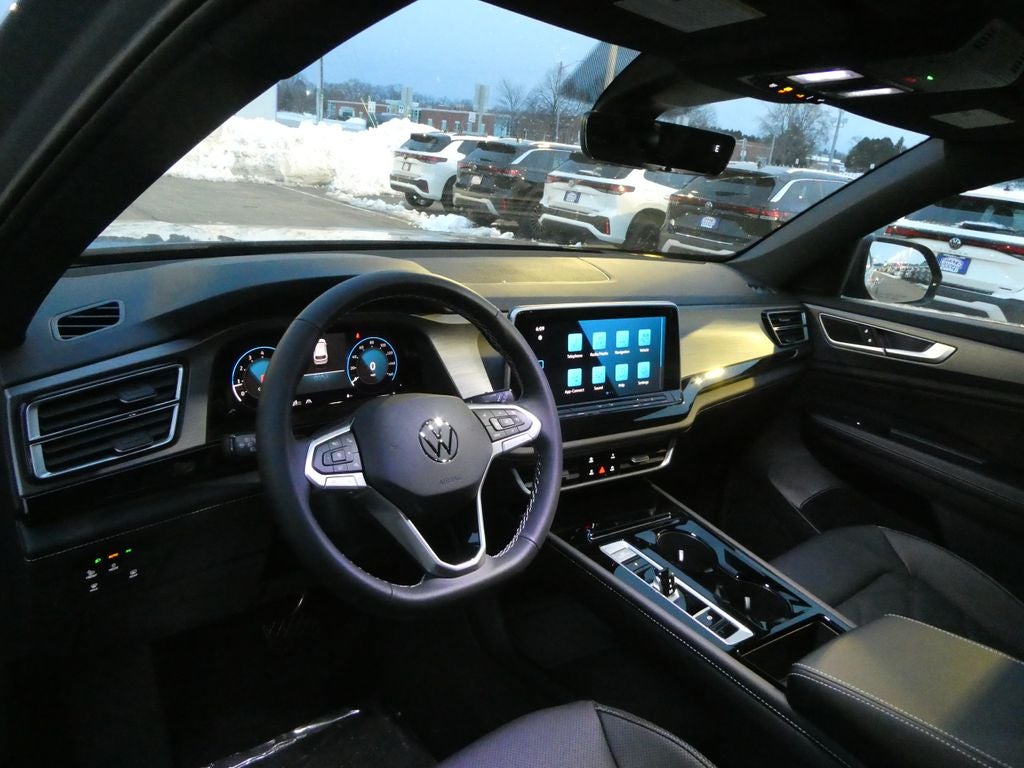 2026 Volkswagen Atlas Cross Sport 2.0T SE w/Technology