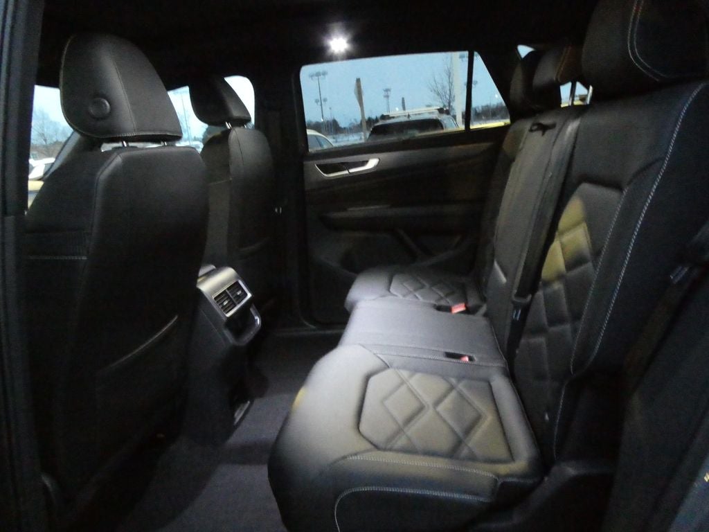 2026 Volkswagen Atlas Cross Sport 2.0T SE w/Technology