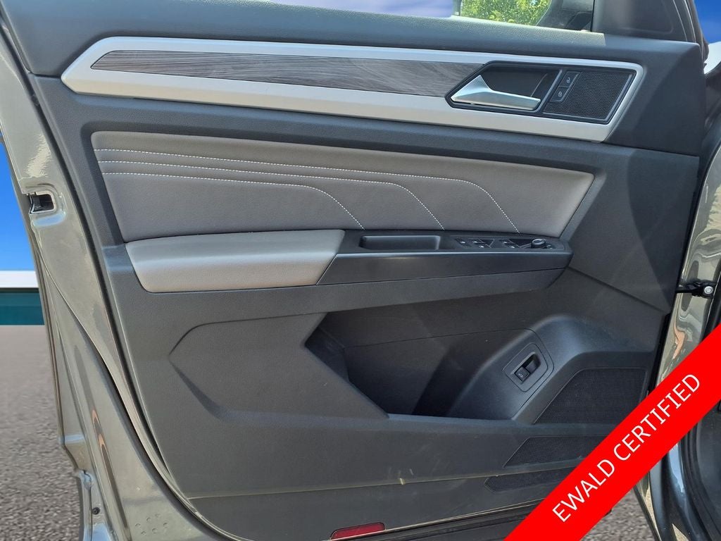 2023 Volkswagen Atlas Cross Sport 2.0T SE w/Technology