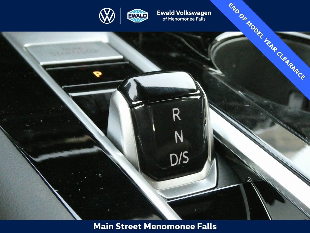 2025 Volkswagen Atlas Cross Sport 2.0T SE w/Technology