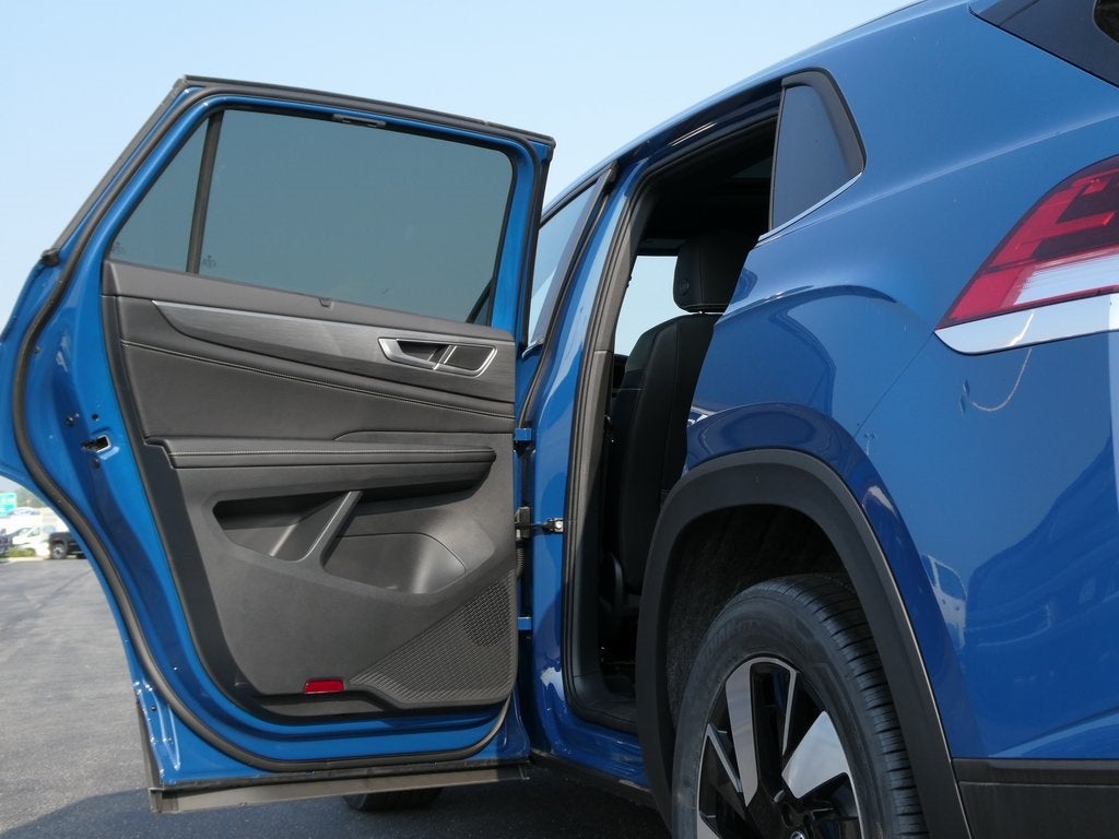 2025 Volkswagen Atlas Cross Sport 2.0T SE w/Technology