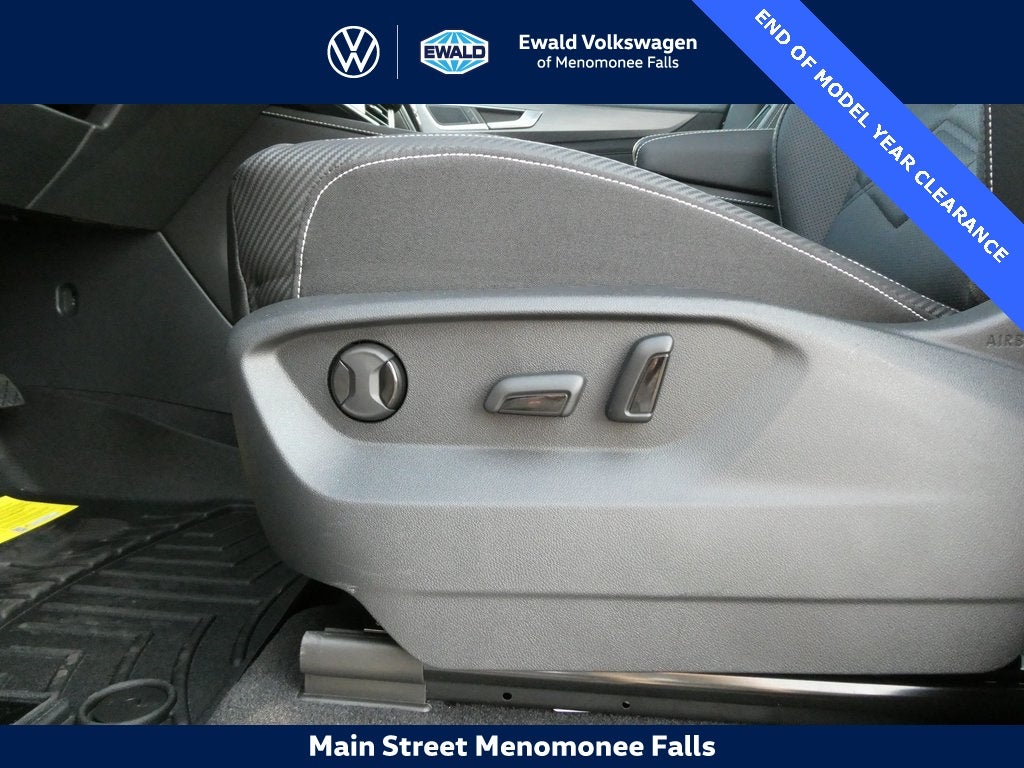 2025 Volkswagen Atlas Cross Sport 2.0T SE w/Technology