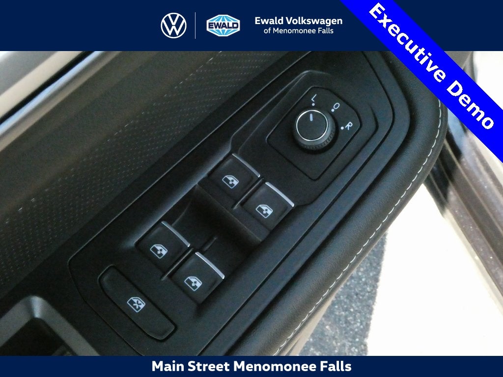 2025 Volkswagen Atlas Cross Sport 2.0T SE