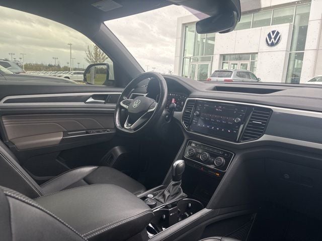 2022 Volkswagen Atlas Cross Sport 2.0T SEL R-Line