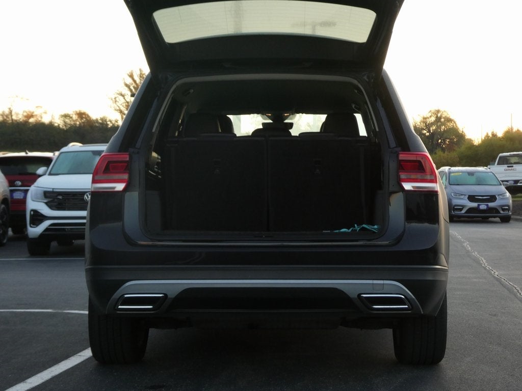 2019 Volkswagen Atlas 2.0T SE w/Technology w/Technology