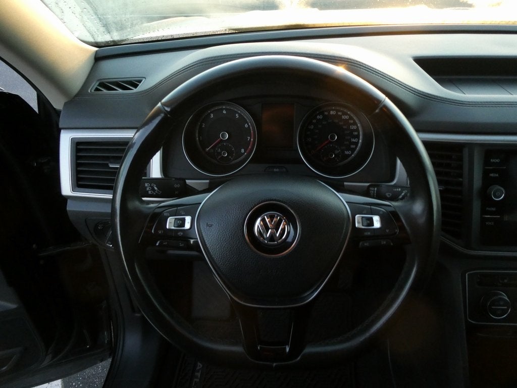 2019 Volkswagen Atlas 2.0T SE w/Technology w/Technology