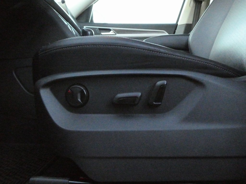 2019 Volkswagen Atlas 2.0T SE w/Technology w/Technology