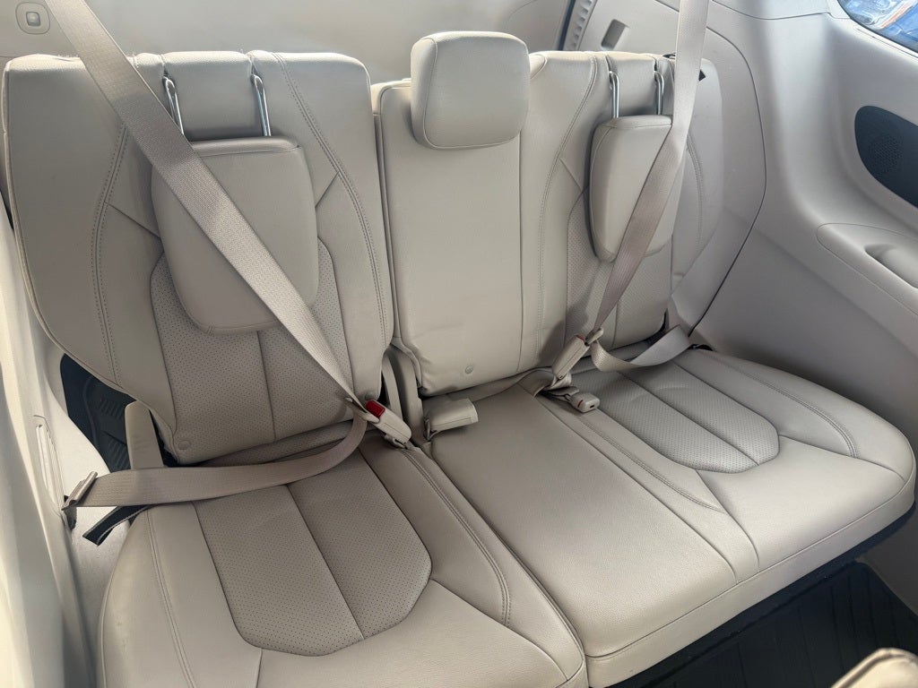 2017 Chrysler Pacifica Touring L Plus