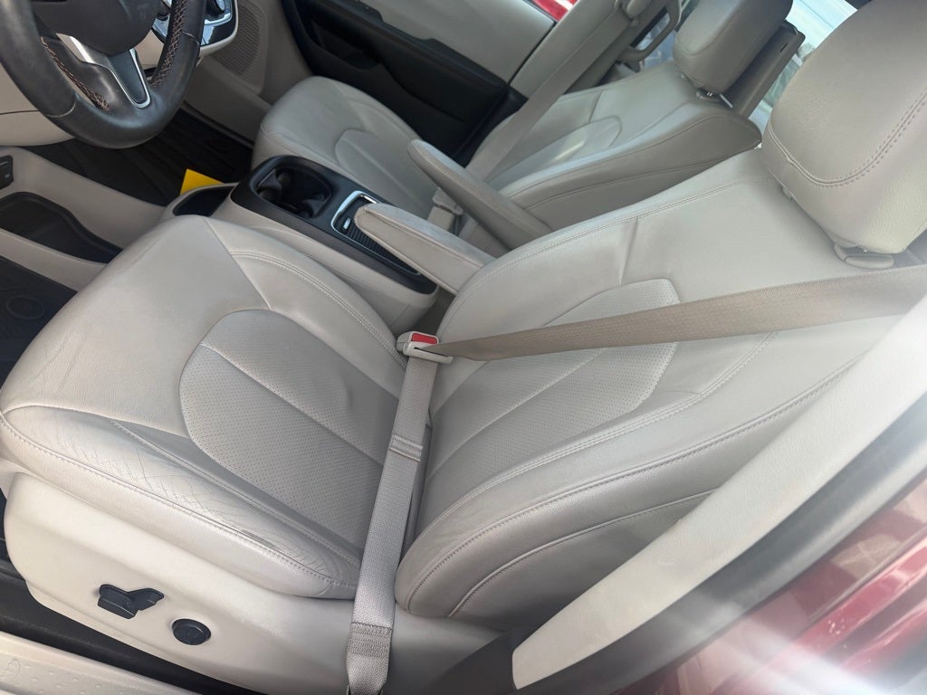2017 Chrysler Pacifica Touring L Plus