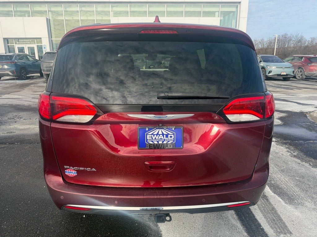 2017 Chrysler Pacifica Touring L Plus