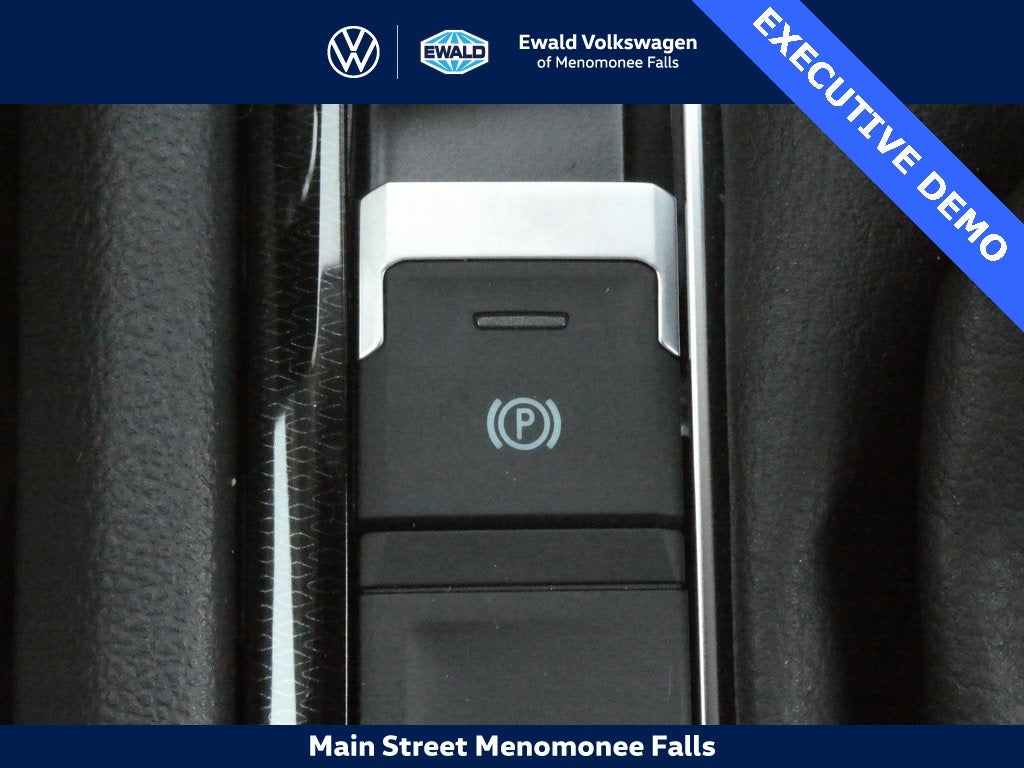 2025 Volkswagen Taos 1.5T SE Black