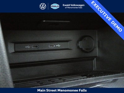 2025 Volkswagen Taos 1.5T SE Black