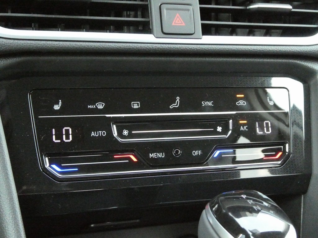 2025 Volkswagen Taos 1.5T SE Black