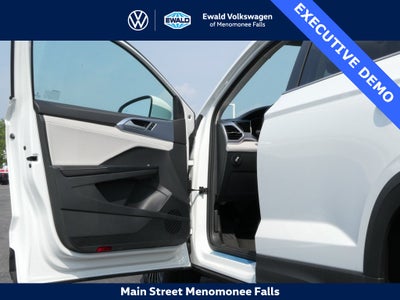2025 Volkswagen Taos 1.5T SE Black