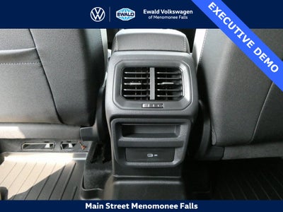 2025 Volkswagen Taos 1.5T SE Black