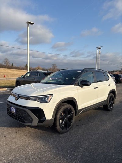 2026 Volkswagen Taos 1.5T SE Black