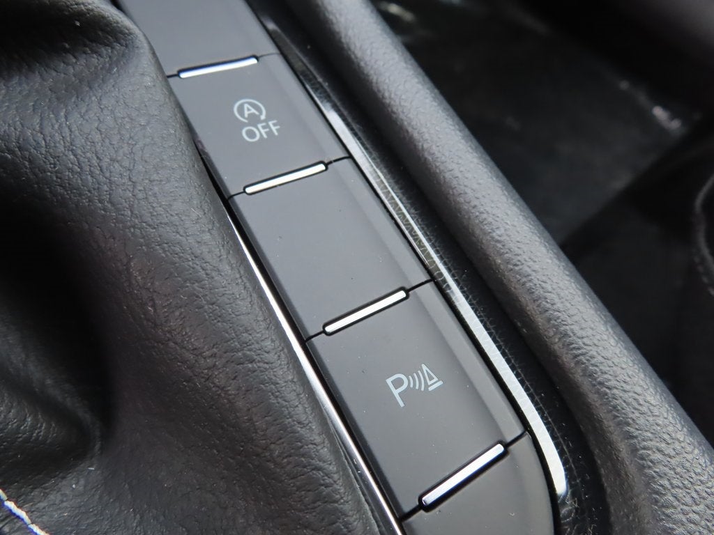 2026 Volkswagen Taos 1.5T SE Black