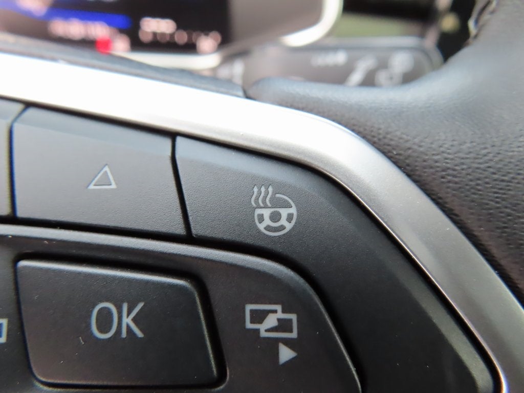 2026 Volkswagen Taos 1.5T SE Black