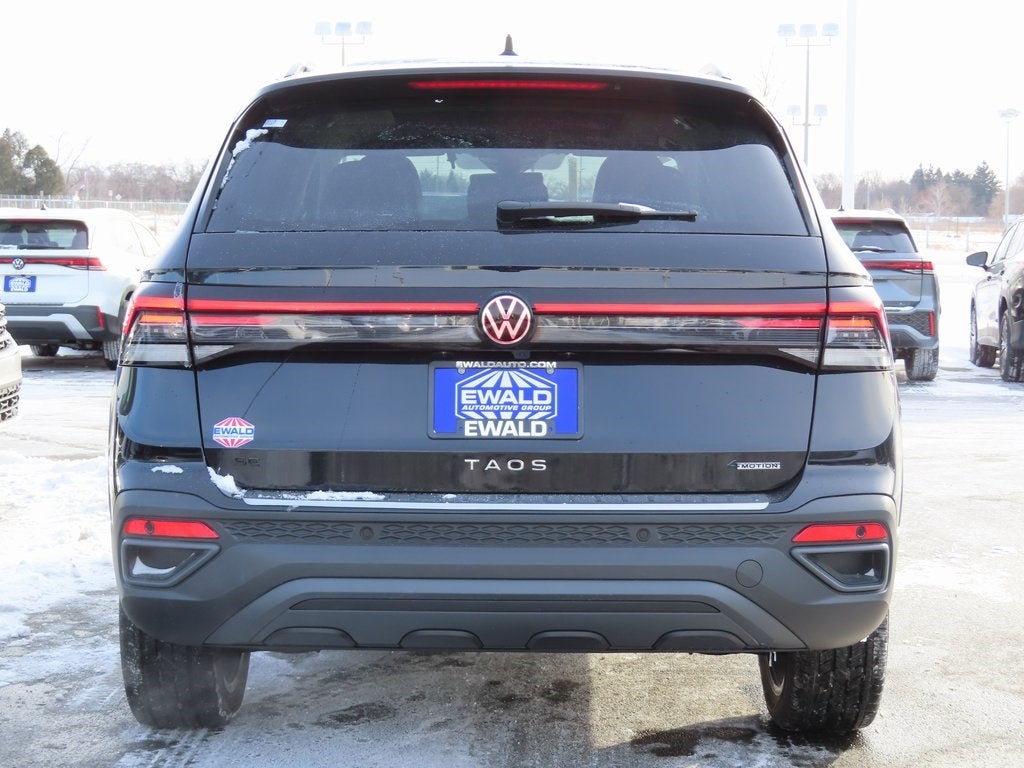 2026 Volkswagen Taos 1.5T SE Black