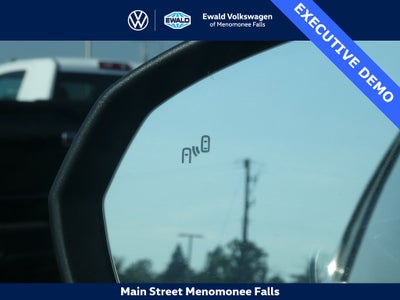 2025 Volkswagen Taos 1.5T SE Black 4MOTION