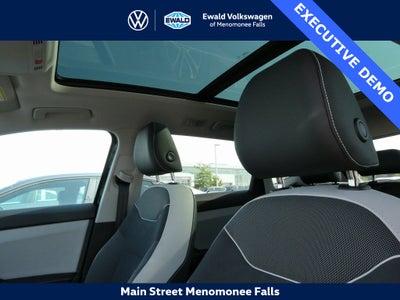 2025 Volkswagen Taos 1.5T SE Black 4MOTION