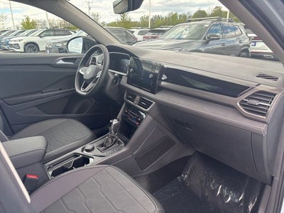 2026 Volkswagen Taos 1.5T SE Black