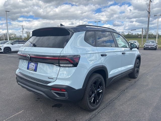 2026 Volkswagen Taos 1.5T SE Black