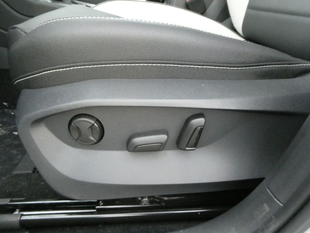 2026 Volkswagen Taos 1.5T SEL