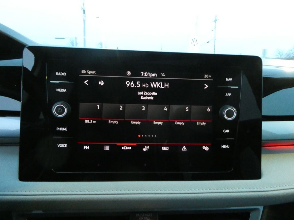 2026 Volkswagen Taos 1.5T SEL