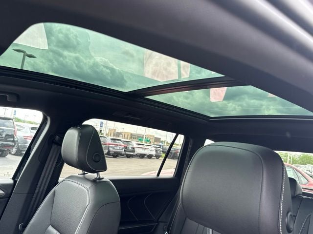 2023 Volkswagen Tiguan 2.0T SE R-Line Black AWD