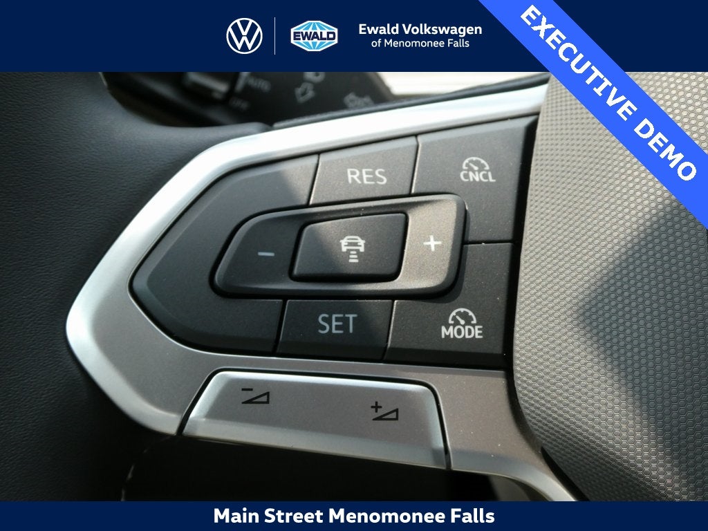 2025 Volkswagen Tiguan 2.0T SE