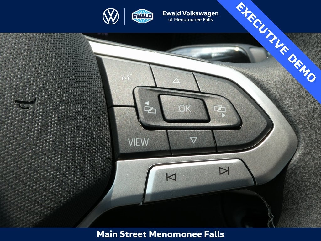 2025 Volkswagen Tiguan 2.0T SE