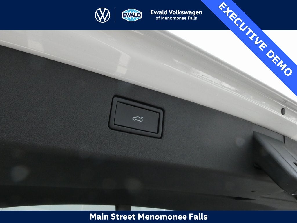 2025 Volkswagen Tiguan 2.0T SE