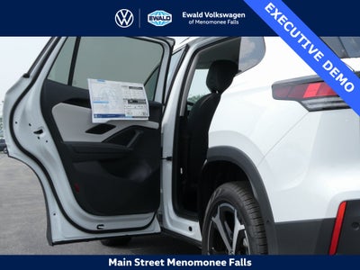 2025 Volkswagen Tiguan 2.0T SE