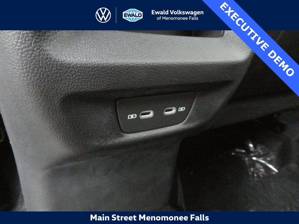 2025 Volkswagen Tiguan 2.0T SE