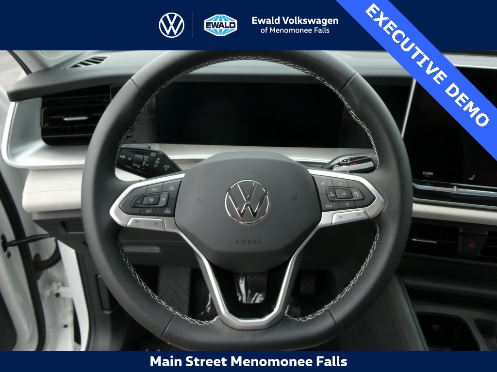 2025 Volkswagen Tiguan 2.0T SE