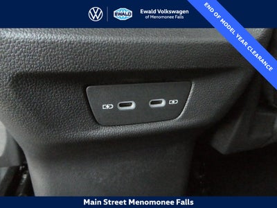 2025 Volkswagen Tiguan 2.0T SE