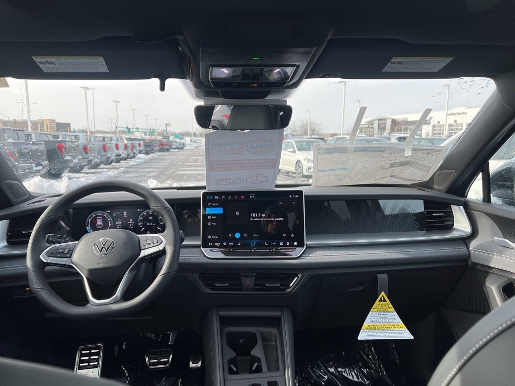 2026 Volkswagen Tiguan 2.0T SE R-Line Black