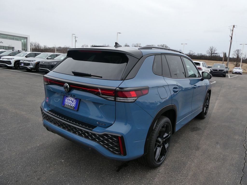 2026 Volkswagen Tiguan 2.0T SE R-Line Black