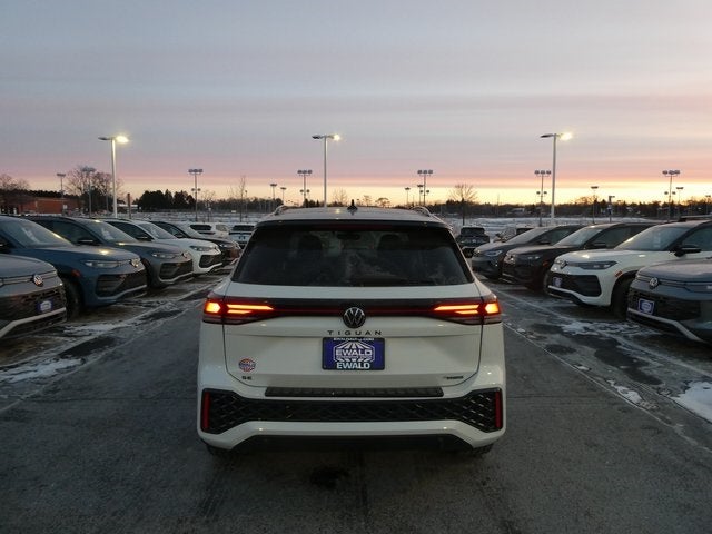 2026 Volkswagen Tiguan 2.0T SE R-Line Black