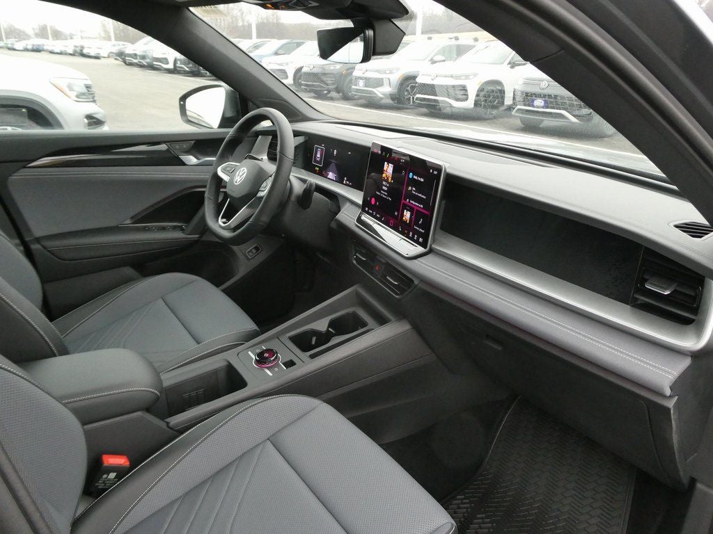 2026 Volkswagen Tiguan 2.0T SE R-Line Black