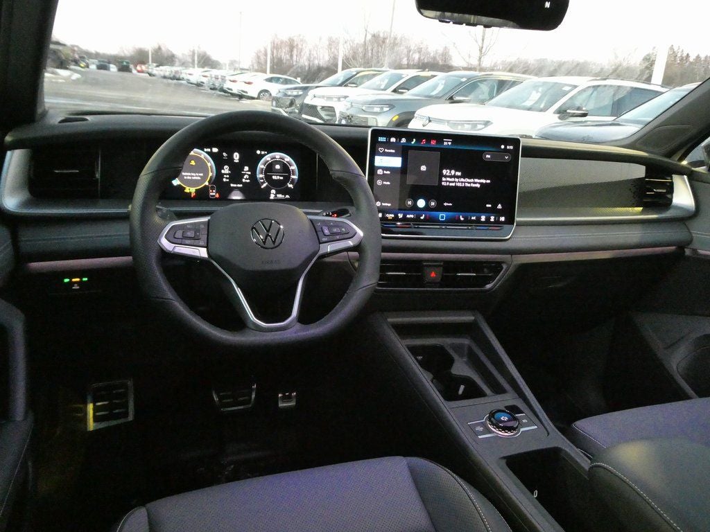 2026 Volkswagen Tiguan 2.0T SE R-Line Black