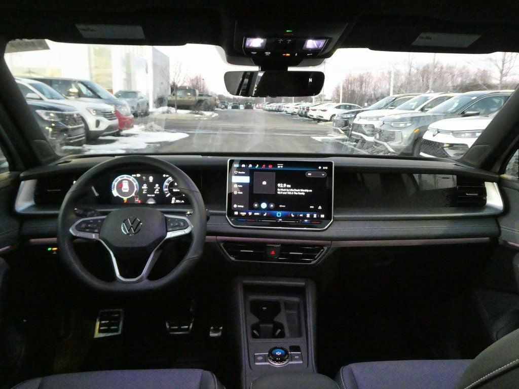 2026 Volkswagen Tiguan 2.0T SE R-Line Black