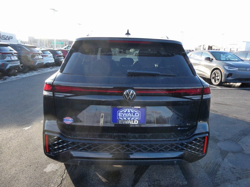 2026 Volkswagen Tiguan 2.0T SE R-Line Black