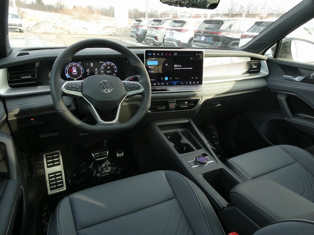 2026 Volkswagen Tiguan 2.0T SE R-Line Black