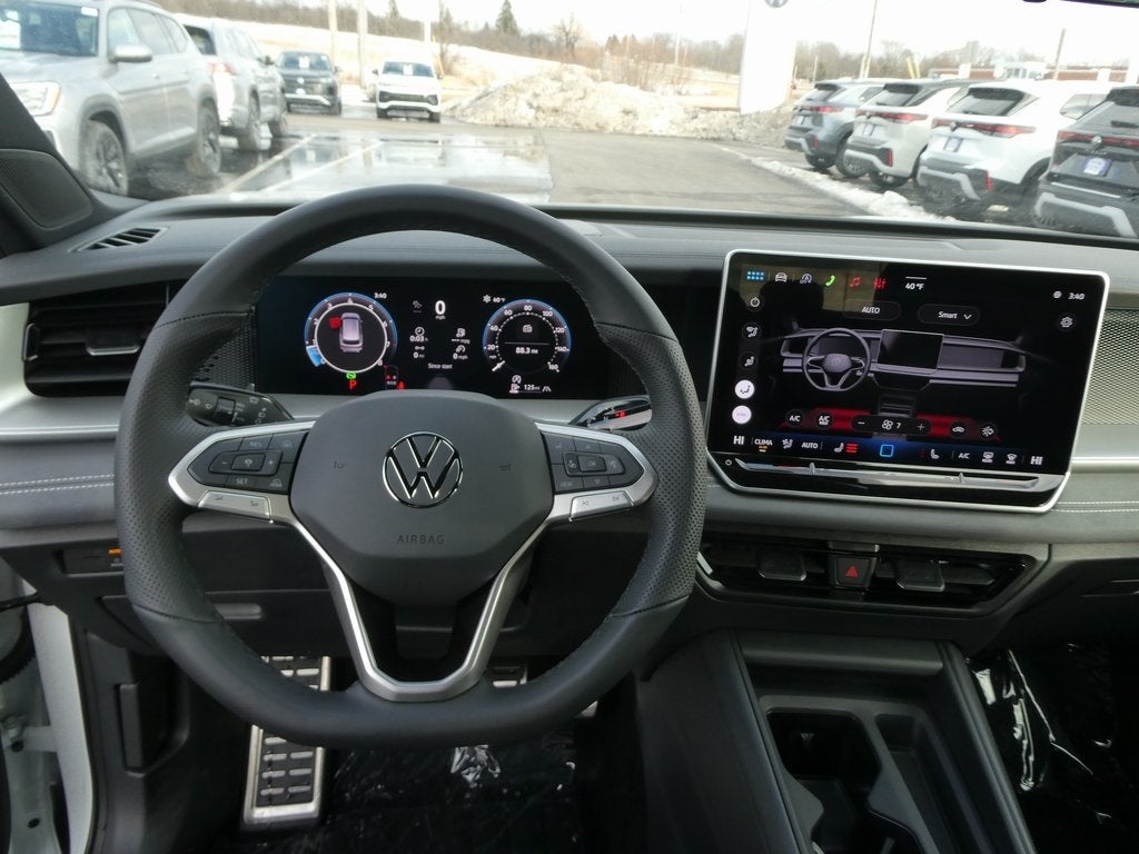 2026 Volkswagen Tiguan 2.0T SE R-Line Black