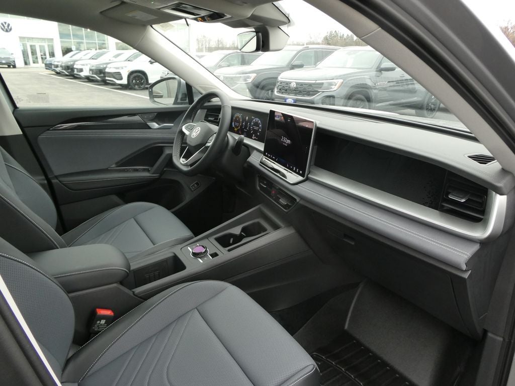 2026 Volkswagen Tiguan 2.0T SE