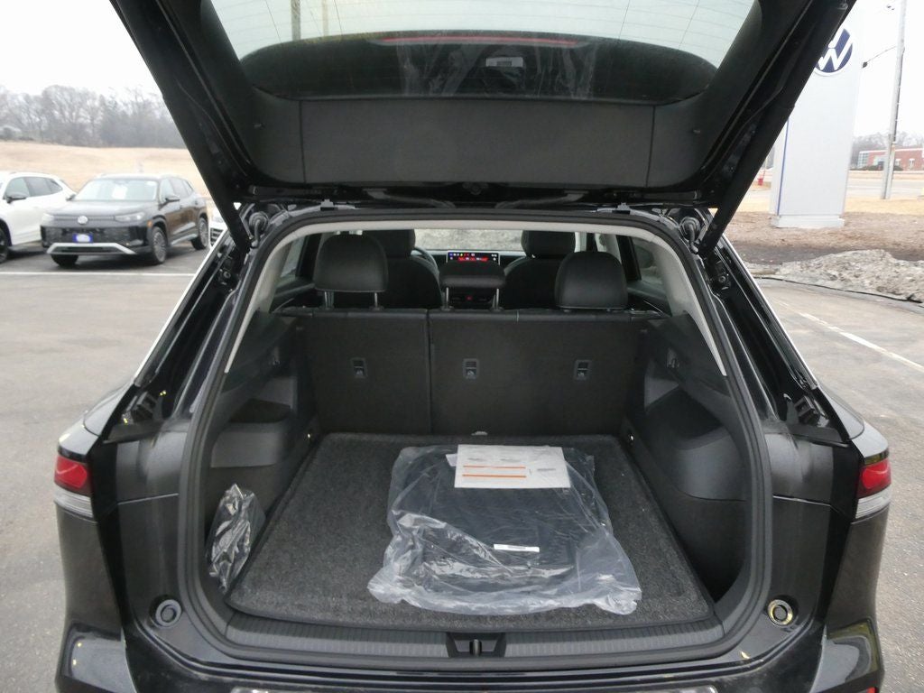 2026 Volkswagen Tiguan 2.0T SE